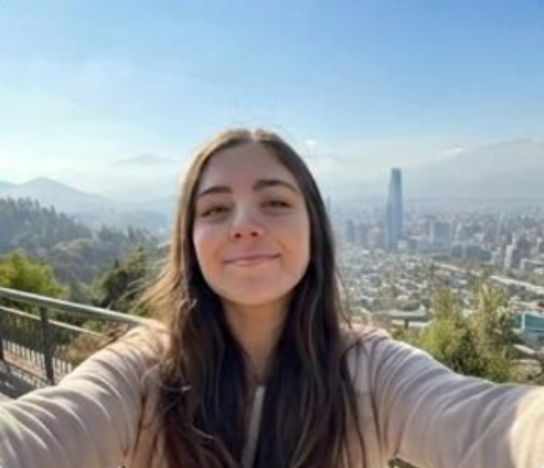 Camila V. (Santiago)